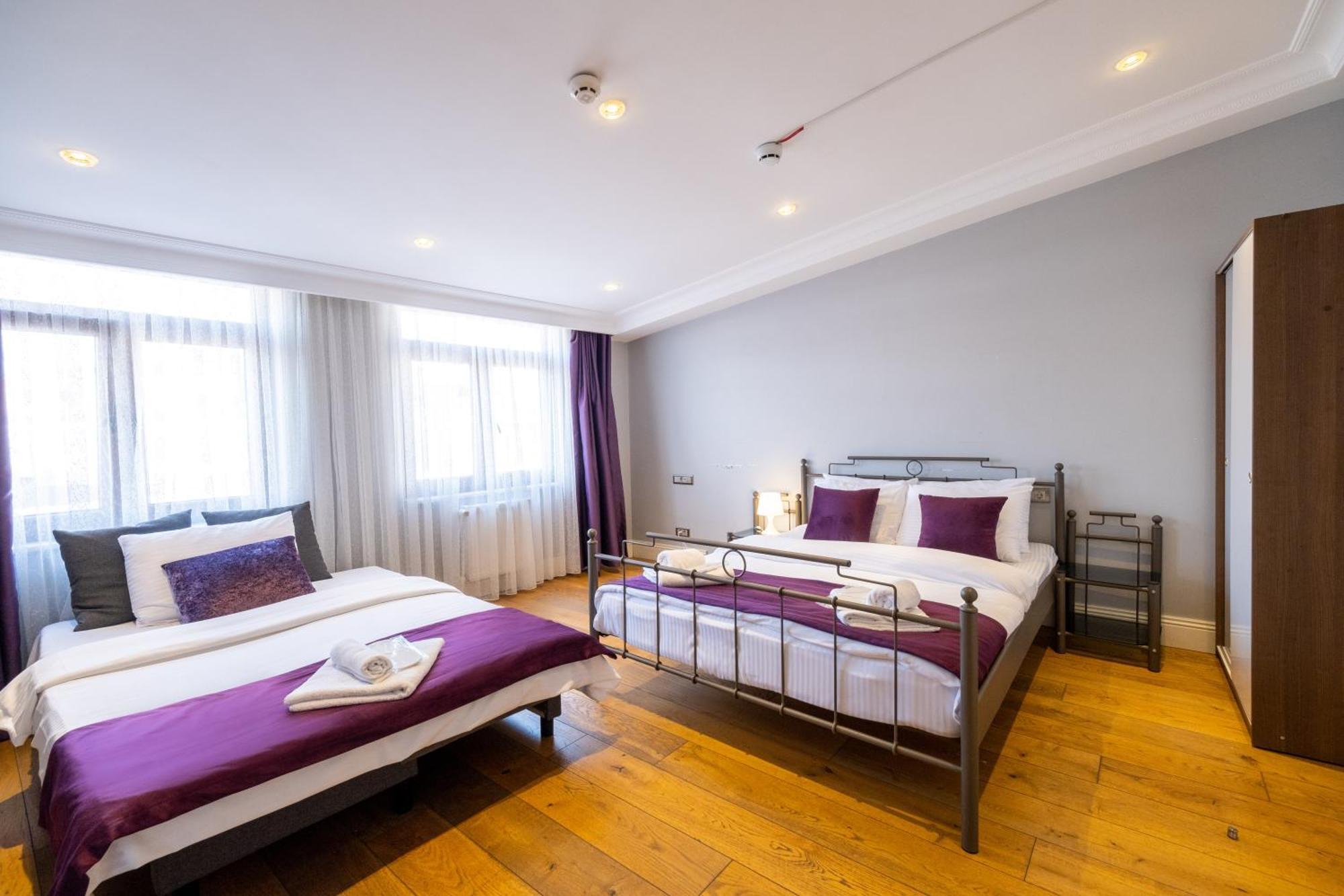Hotel Suite By Frame