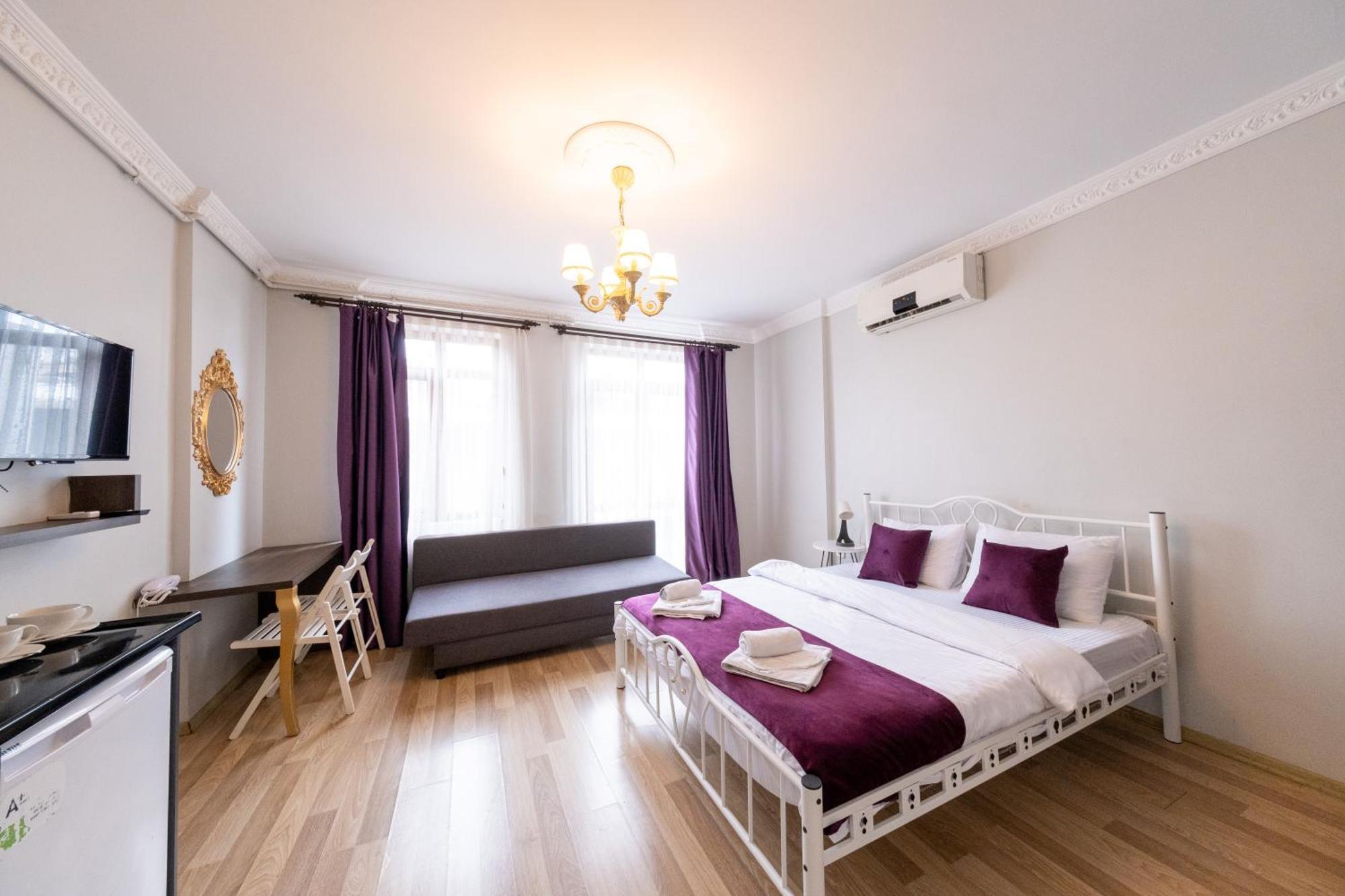 Hotel Suite By Frame